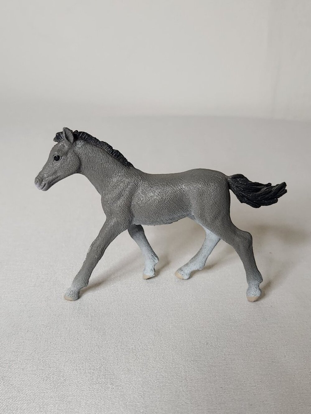 Schleich Trakehner Foal 13944 Horse Figure Gray